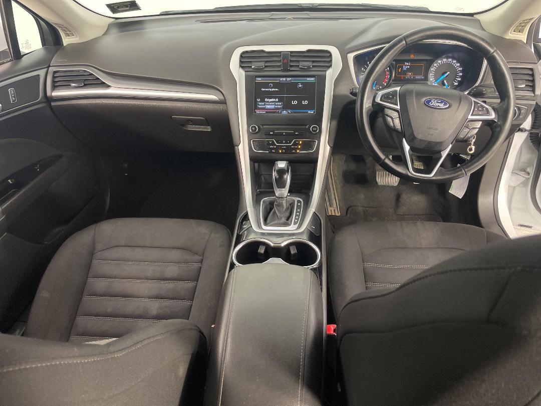 Photo '15' of Ford Mondeo Ambiente WGN Petrol Photo '15' of Ford Mondeo Ambiente WGN Petrol