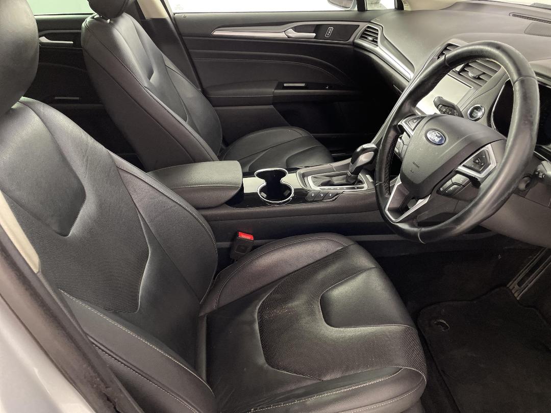 Photo '16' of Ford Mondeo