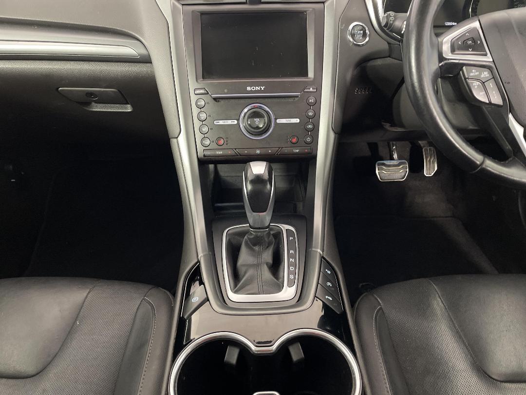 Photo '18' of Ford Mondeo