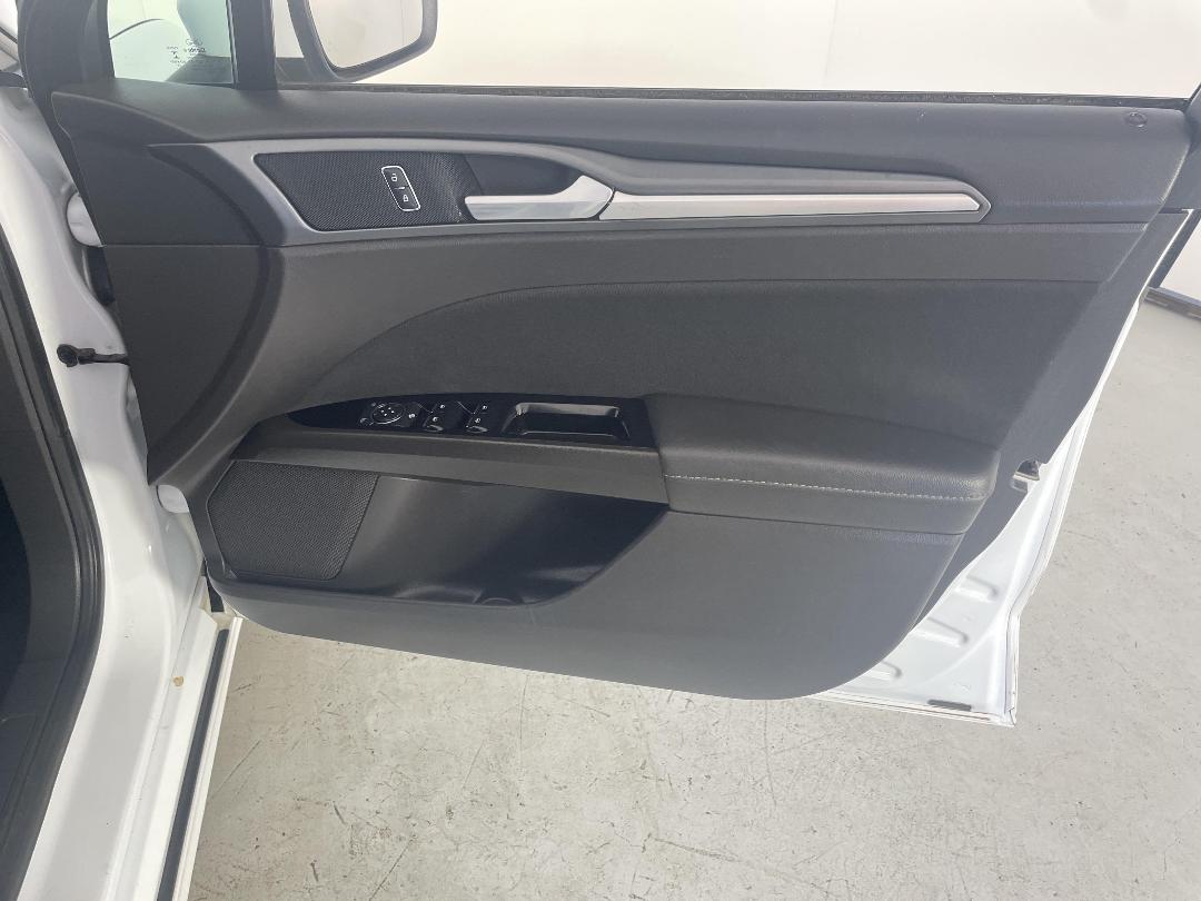 Photo '15' of Ford Mondeo Photo '15' of Ford Mondeo