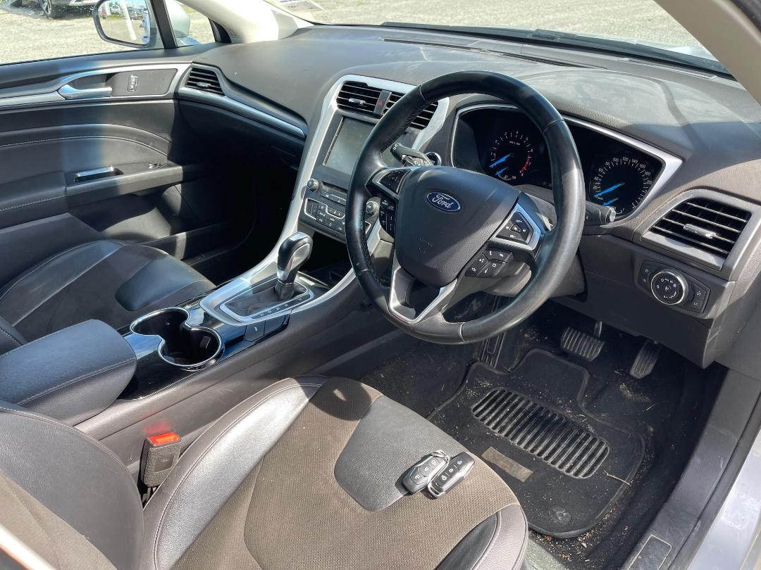 Photo '12' of Ford Mondeo Trend Wagon Petrol Photo '12' of Ford Mondeo Trend Wagon Petrol