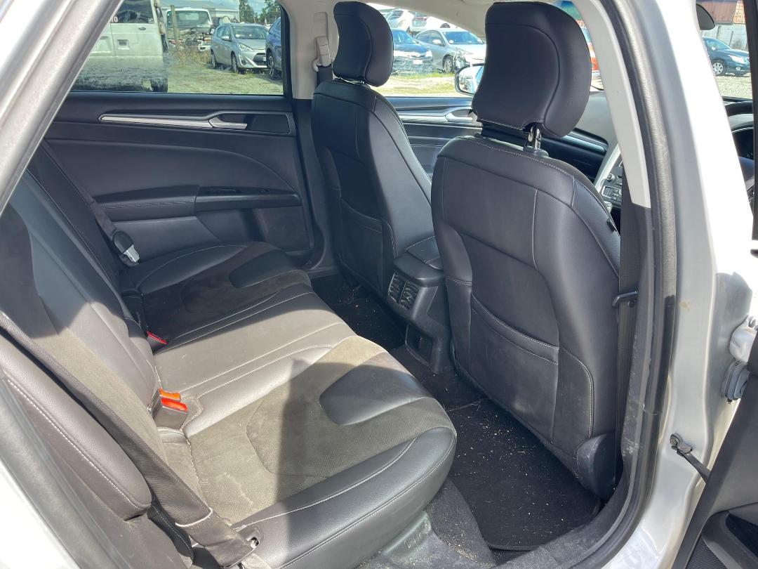 Photo '13' of Ford Mondeo Trend Wagon Petrol Photo '13' of Ford Mondeo Trend Wagon Petrol