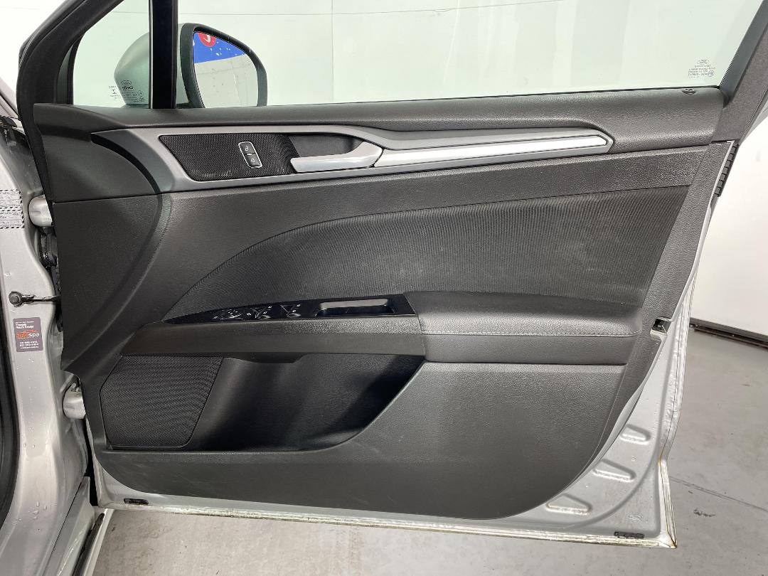 Photo '15' of Ford Mondeo Photo '15' of Ford Mondeo