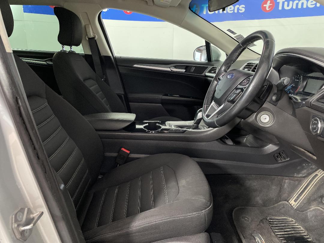 Photo '16' of Ford Mondeo Photo '16' of Ford Mondeo