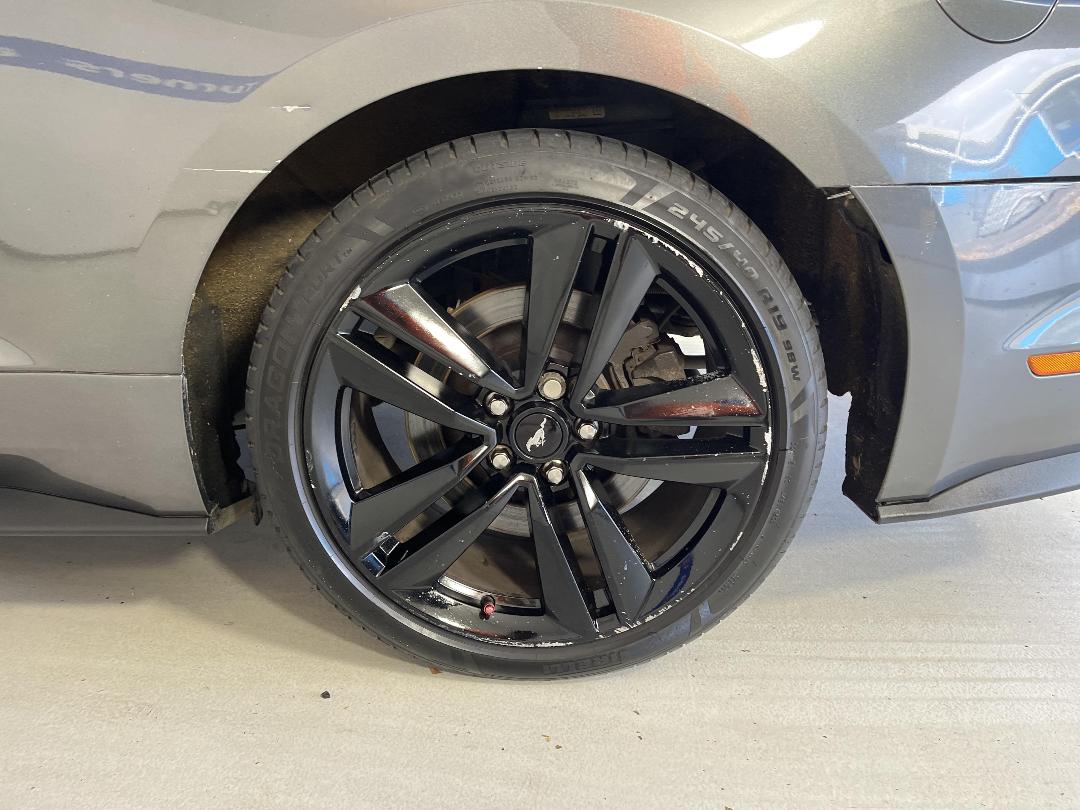 Photo '11' of Ford Mustang