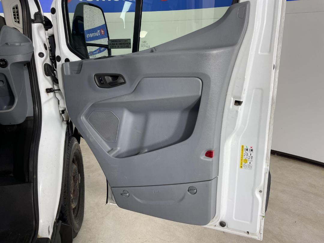 Photo '15' of Ford Transit