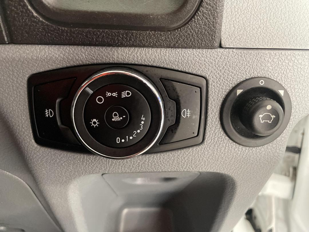 Photo '23' of Ford Transit