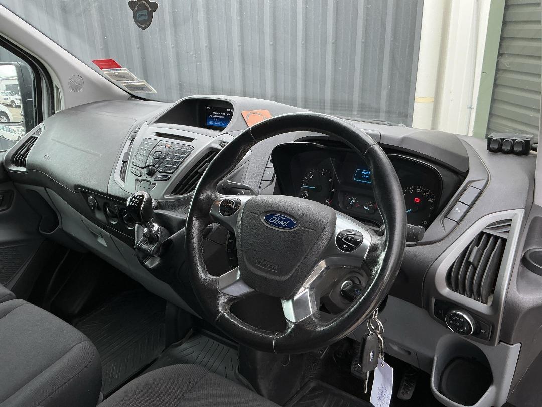 Photo '17' of Ford Transit