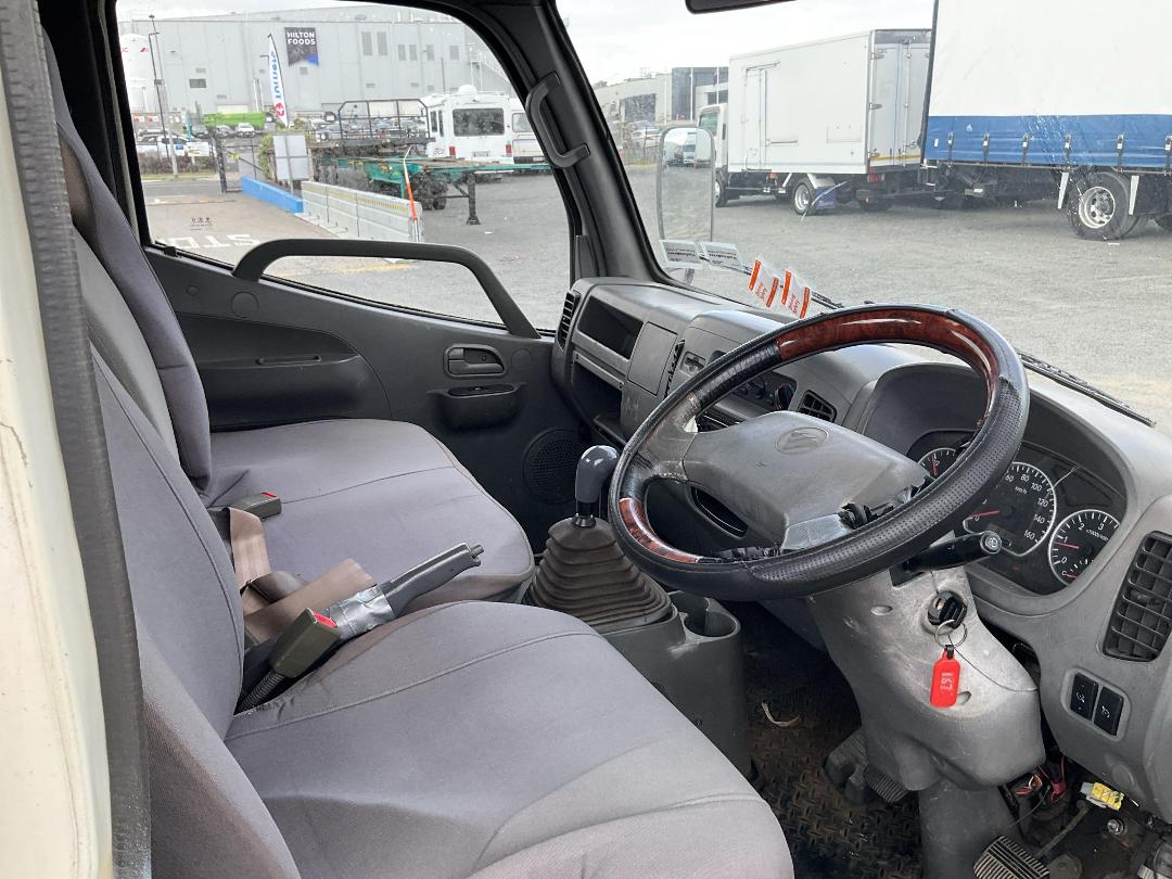 Photo '12' of Foton Aumark BJ1041 MWB Flat Deck Photo '12' of Foton Aumark BJ1041 MWB Flat Deck