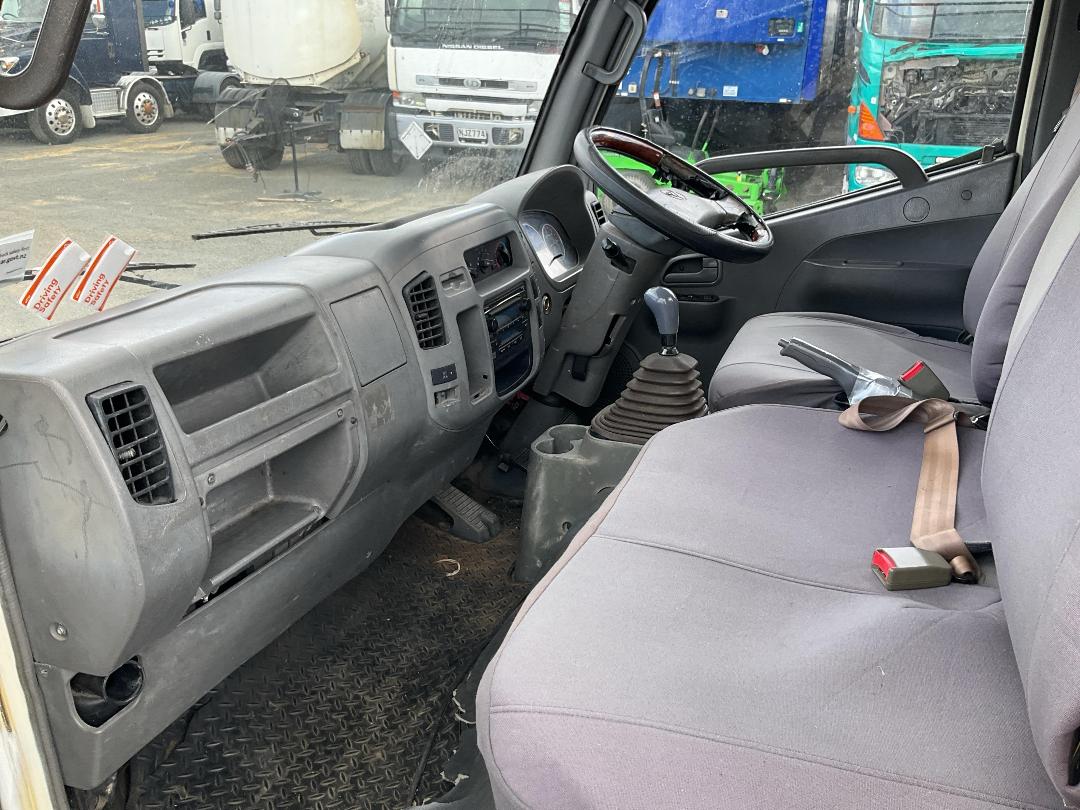 Photo '18' of Foton Aumark BJ1041 MWB Flat Deck Photo '18' of Foton Aumark BJ1041 MWB Flat Deck