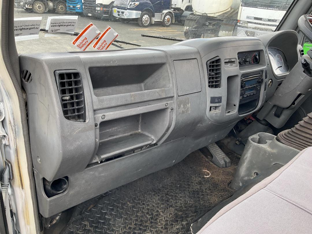 Photo '19' of Foton Aumark BJ1041 MWB Flat Deck Photo '19' of Foton Aumark BJ1041 MWB Flat Deck