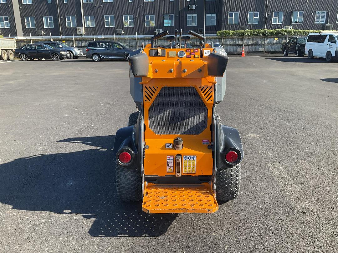 Photo '5' of Giant SK251D SK Skid Steer