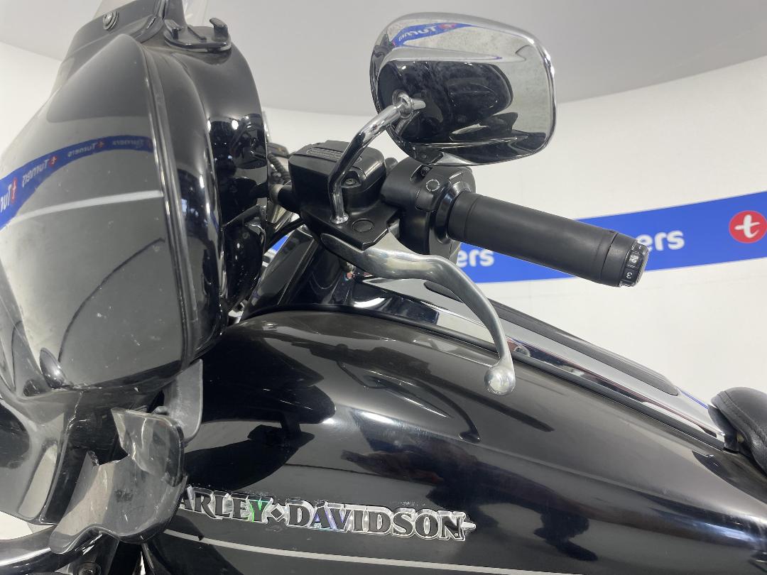 Photo '26' of Harley Davidson Touring 17 ULTRA LIMITED Photo '26' of Harley Davidson Touring 17 ULTRA LIMITED