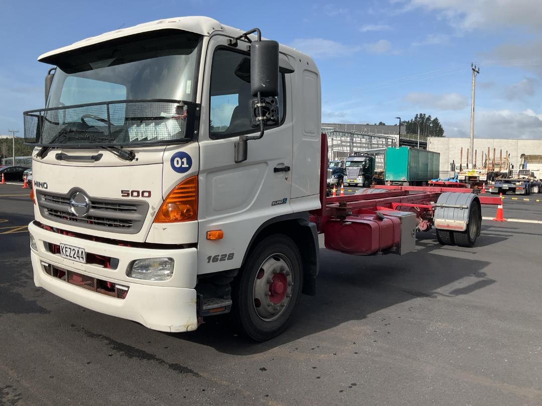 Photo '9' of Hino 500 FG8JPMH-RHN Skeletal Photo '9' of Hino 500 FG8JPMH-RHN Skeletal