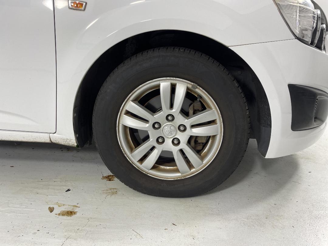 Photo '9' of Holden Barina Photo '9' of Holden Barina