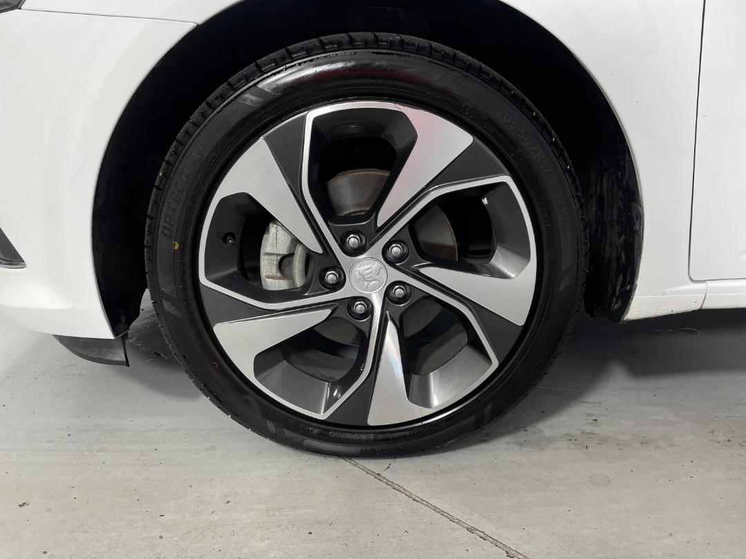 Photo '10' of Holden Barina