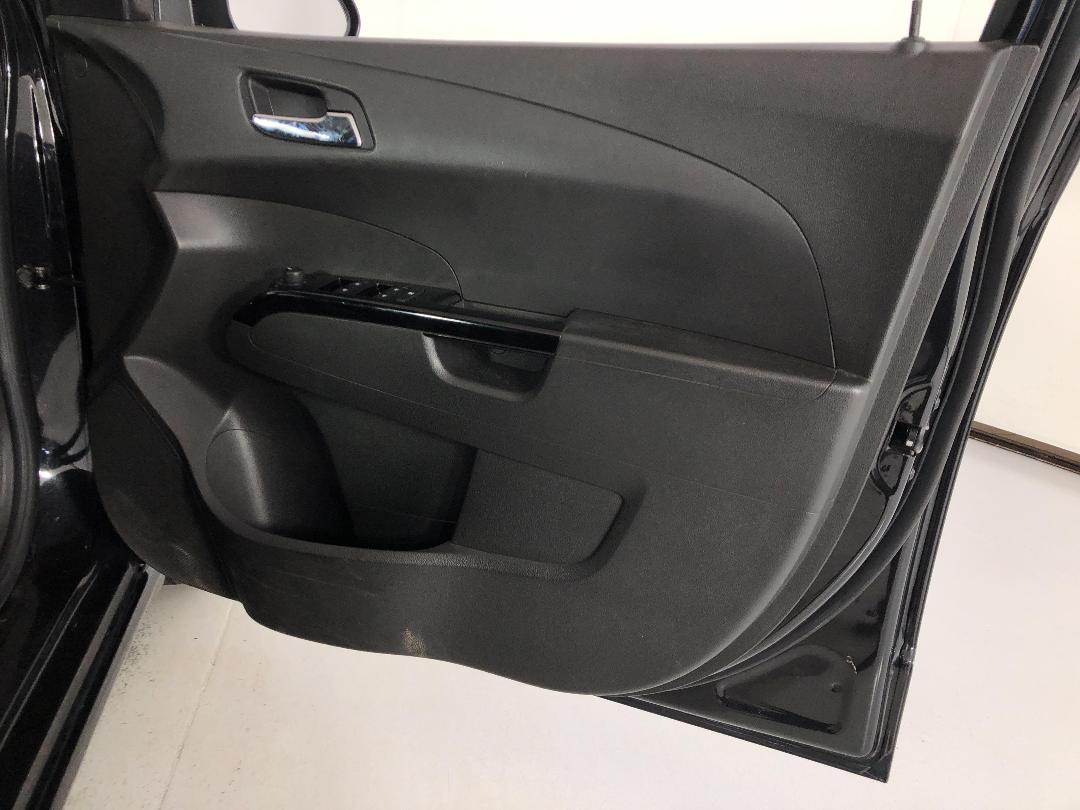 Photo '15' of Holden Barina