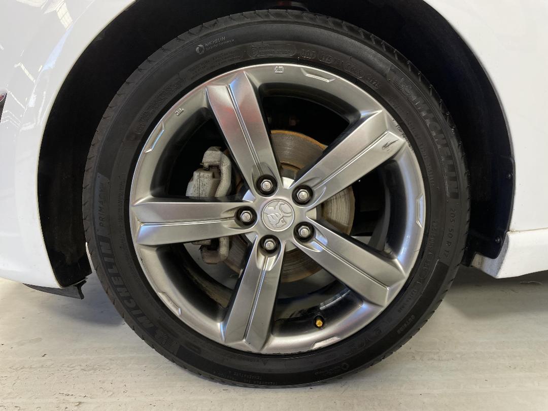 Photo '10' of Holden Barina Photo '10' of Holden Barina