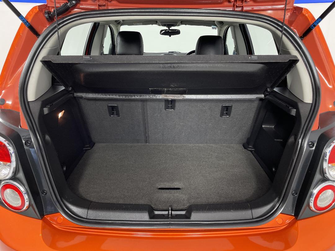 Photo '14' of Holden Barina