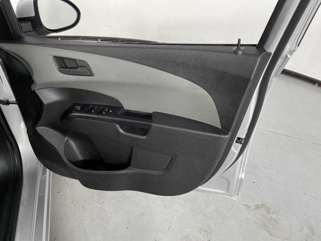 Photo '15' of Holden Barina