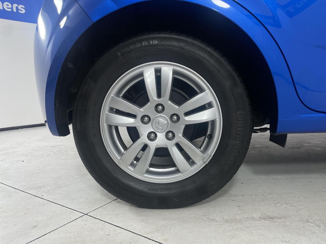 Photo '12' of Holden Barina