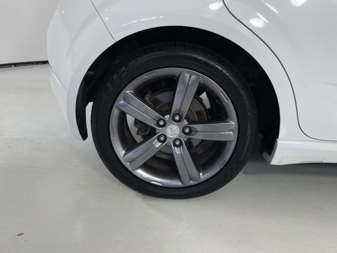 Photo '12' of Holden Barina Photo '12' of Holden Barina