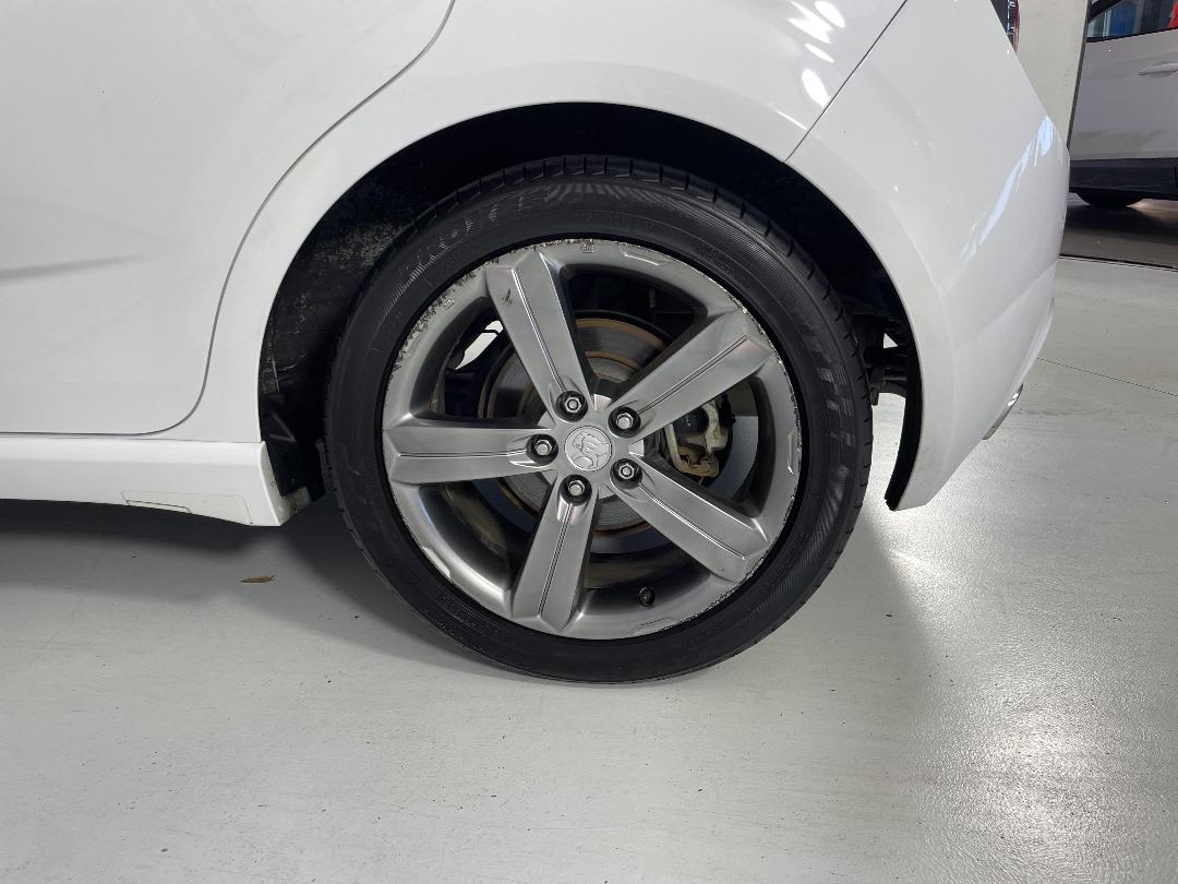 Photo '11' of Holden Barina Photo '11' of Holden Barina