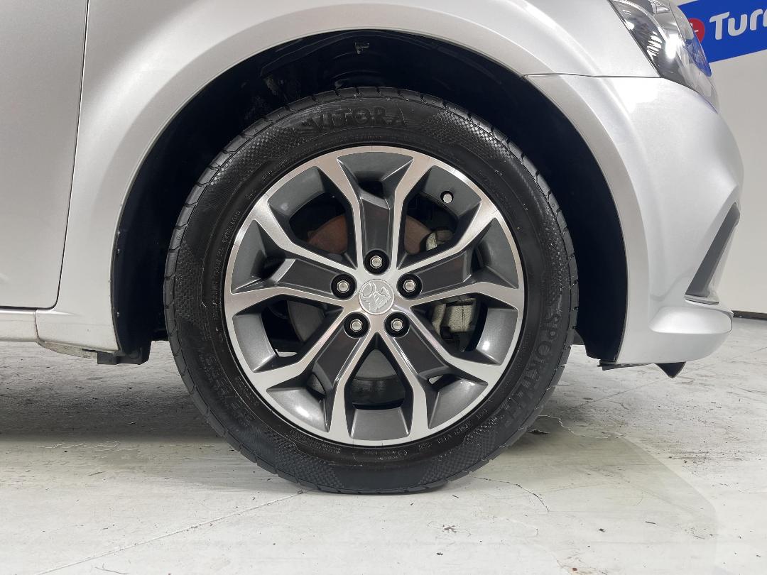 Photo '9' of Holden Barina Photo '9' of Holden Barina