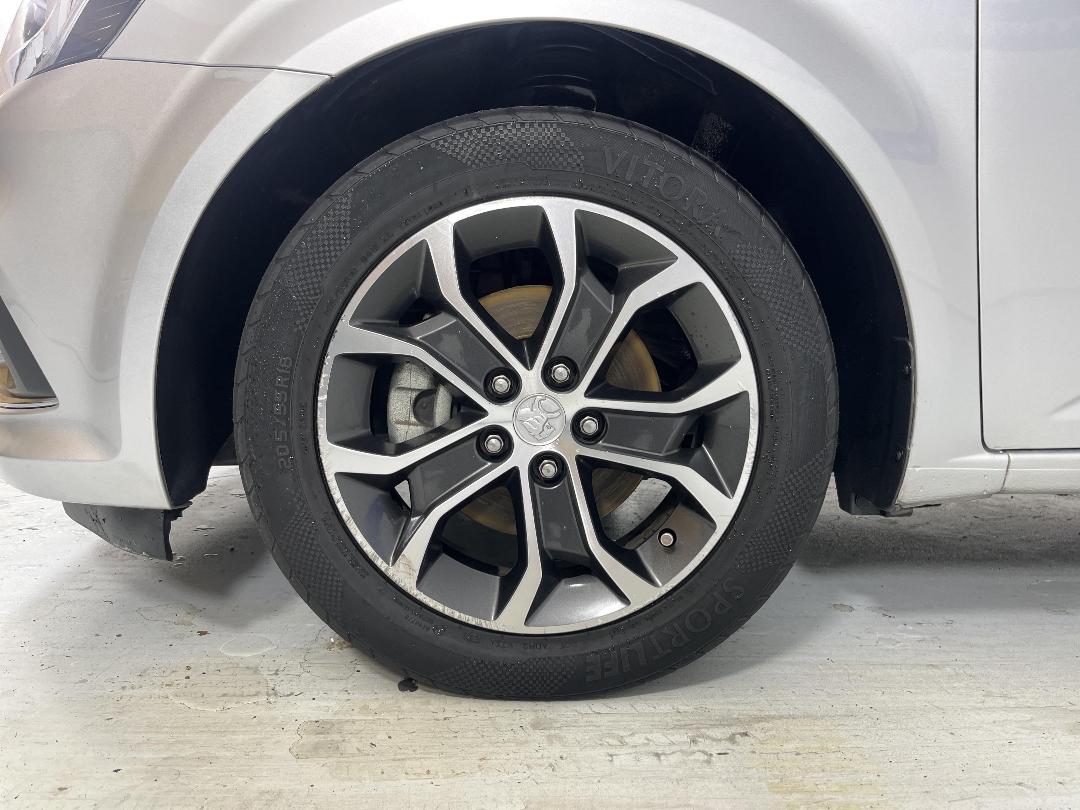 Photo '10' of Holden Barina Photo '10' of Holden Barina