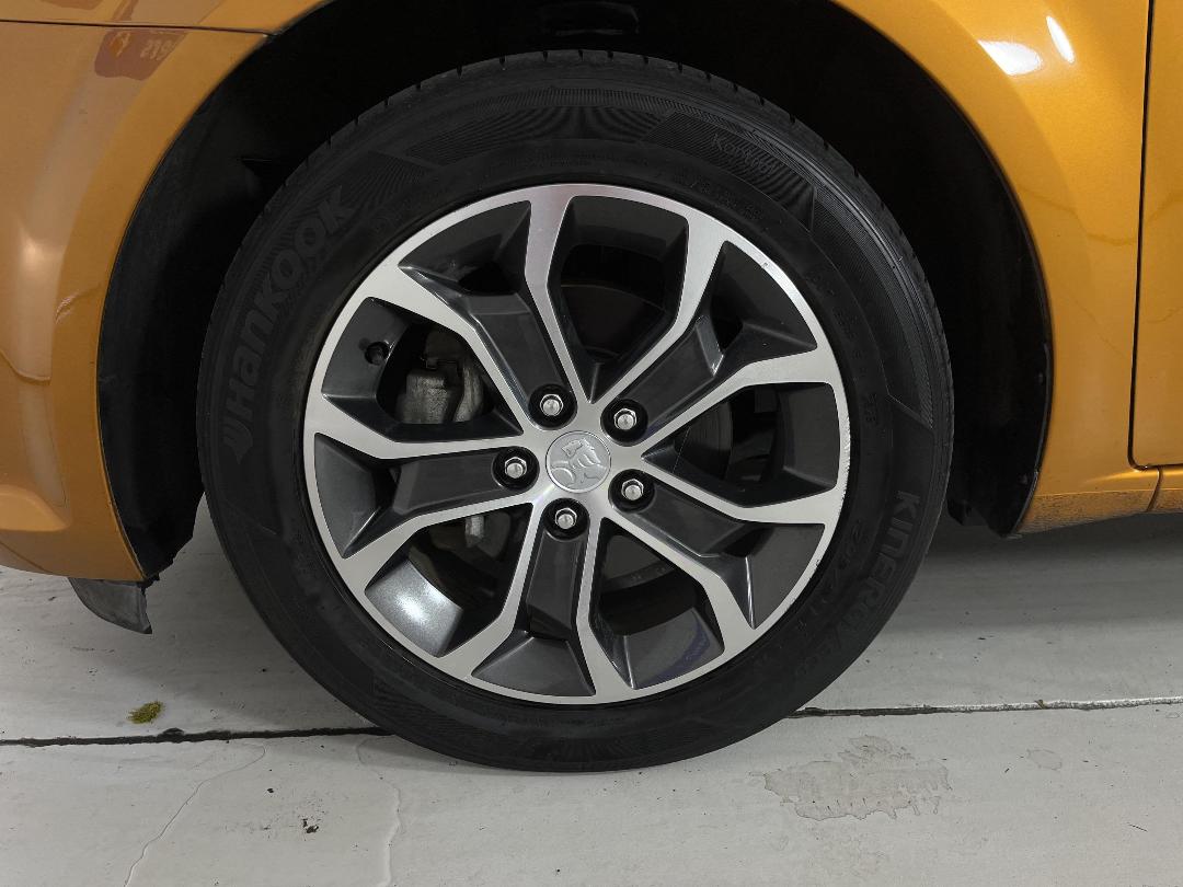 Photo '10' of Holden Barina