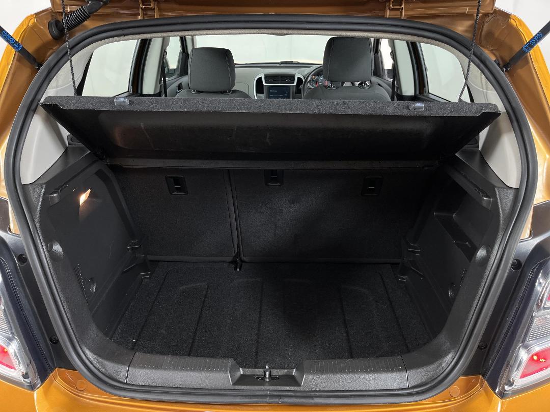 Photo '14' of Holden Barina