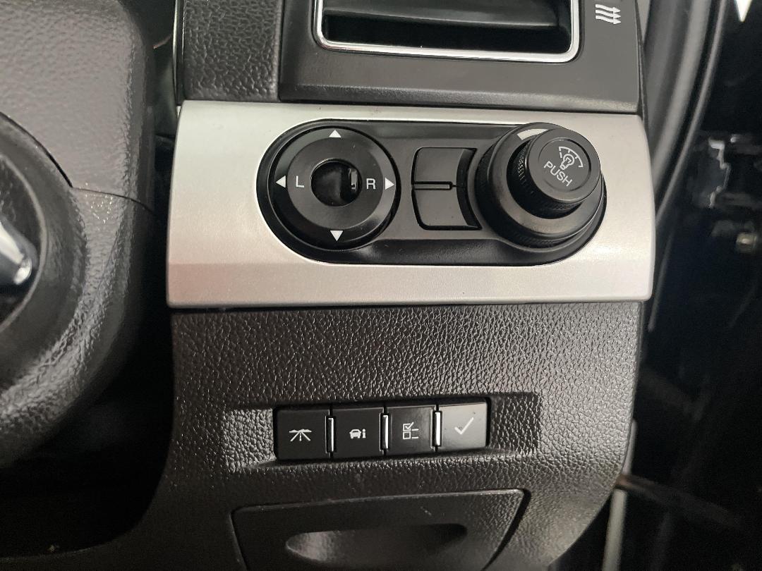 Photo '25' of Holden Captiva 7