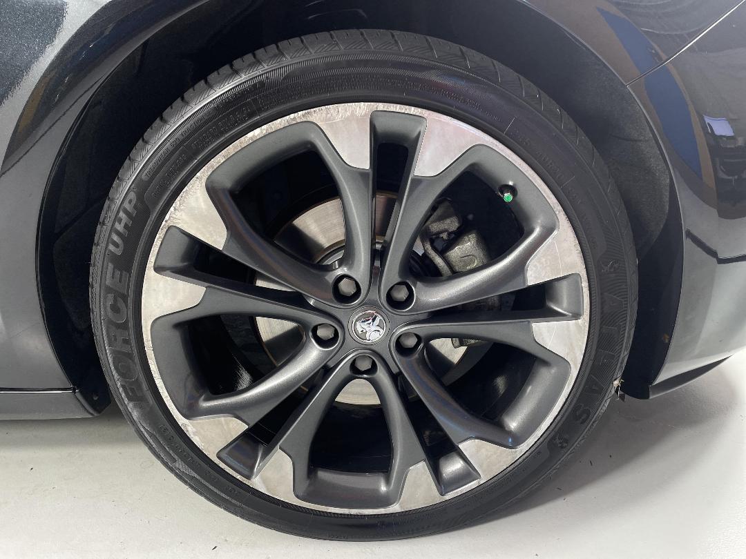 Photo '9' of Holden Cascada