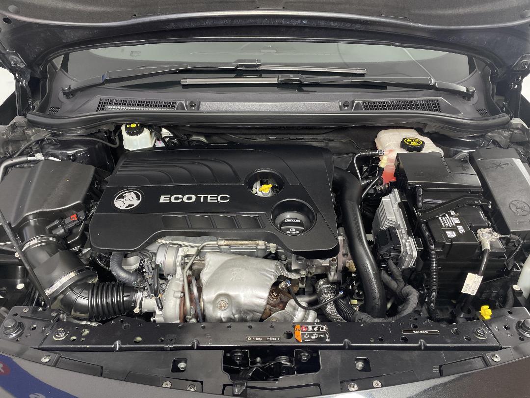 Photo '13' of Holden Cascada