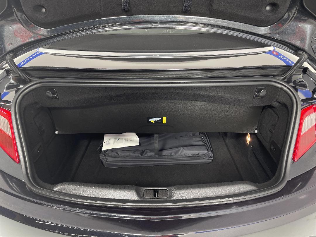 Photo '14' of Holden Cascada