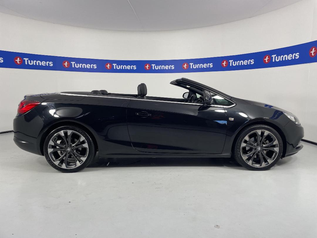 Photo '28' of Holden Cascada