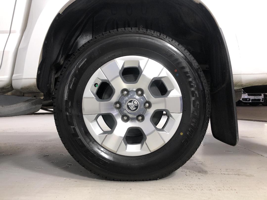 Photo '11' of Holden Colorado