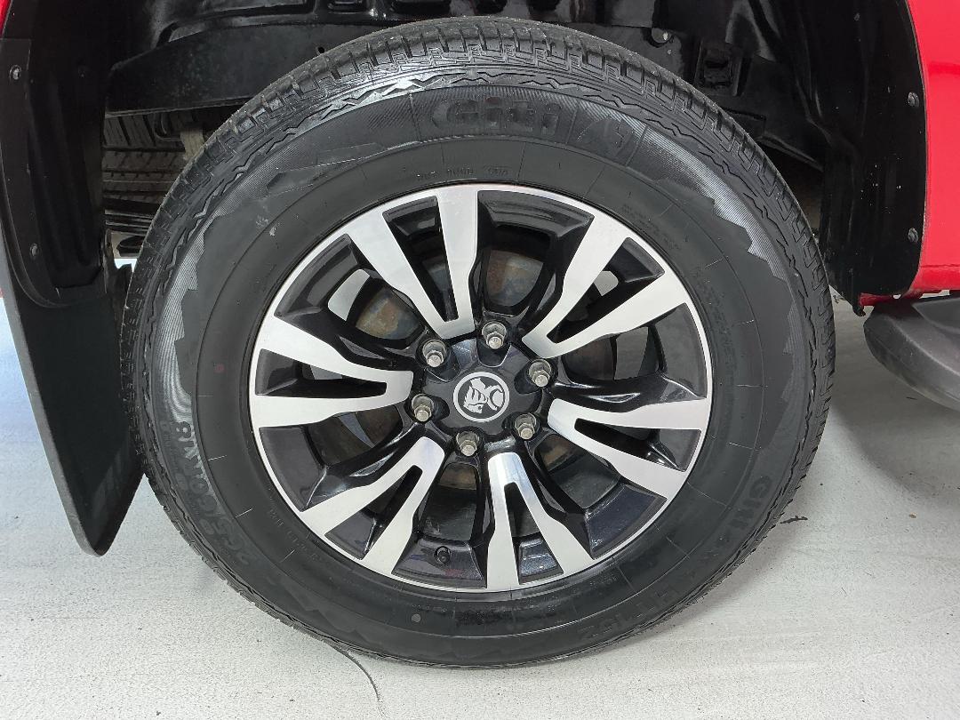 Photo '12' of Holden Colorado