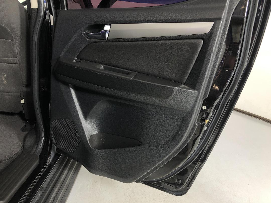 Photo '19' of Holden Colorado