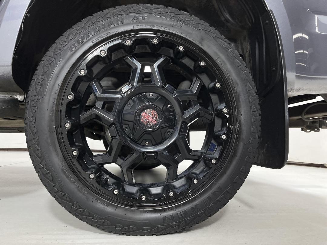 Photo '11' of Holden Colorado