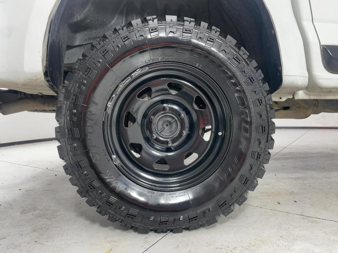 Photo '12' of Holden Colorado