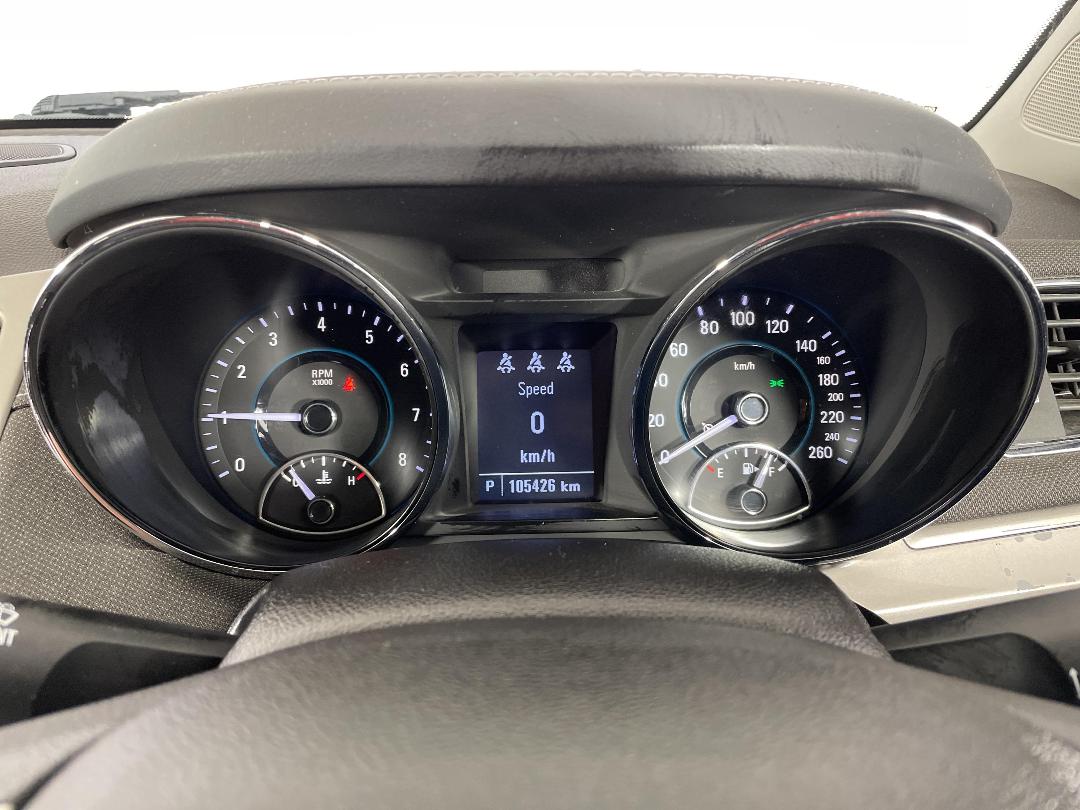 Photo '21' of Holden Commodore Photo '21' of Holden Commodore