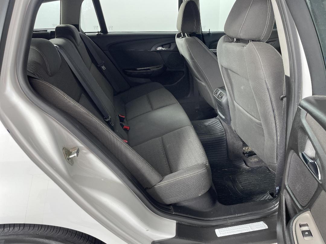 Photo '20' of Holden Commodore Photo '20' of Holden Commodore