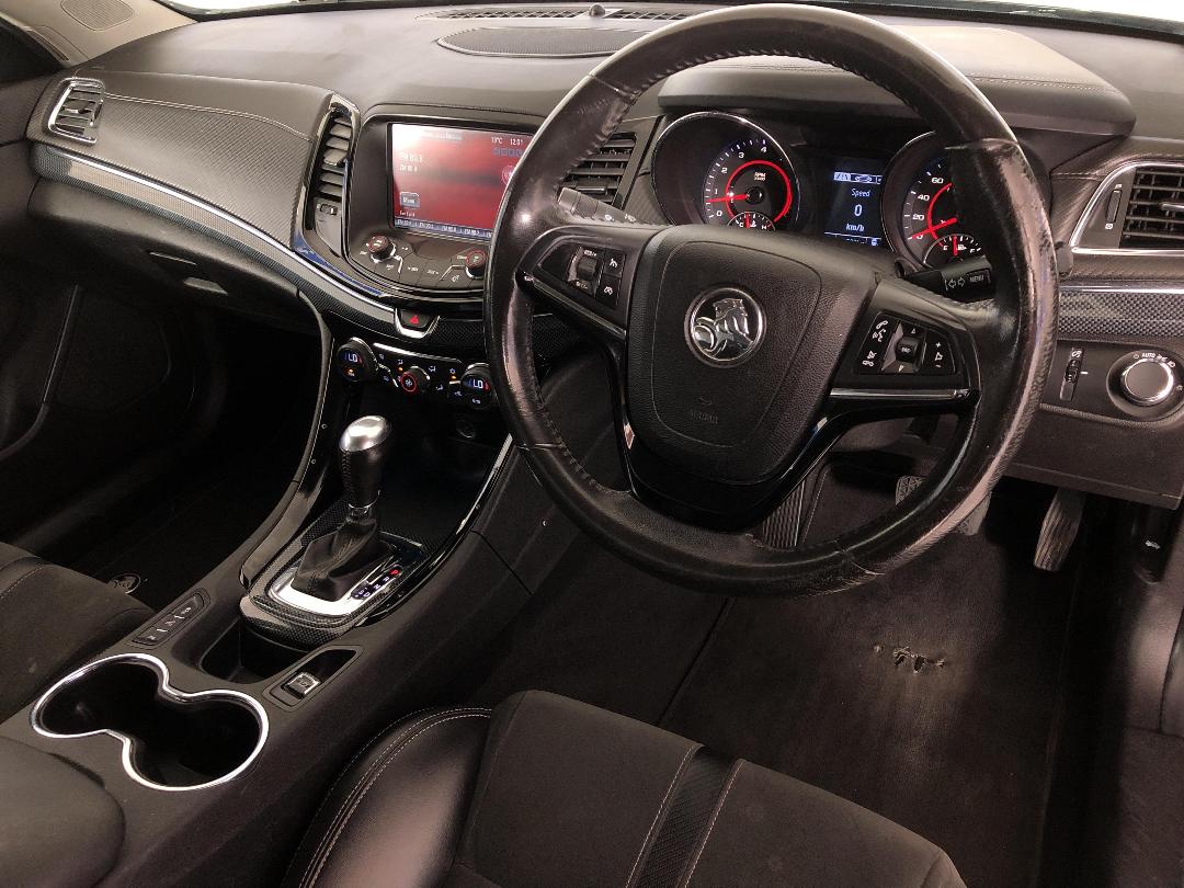 Photo '17' of Holden Commodore Photo '17' of Holden Commodore