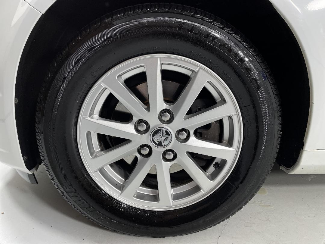 Photo '10' of Holden Commodore