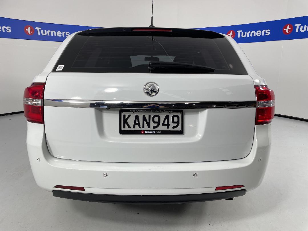 Photo '6' of Holden Commodore