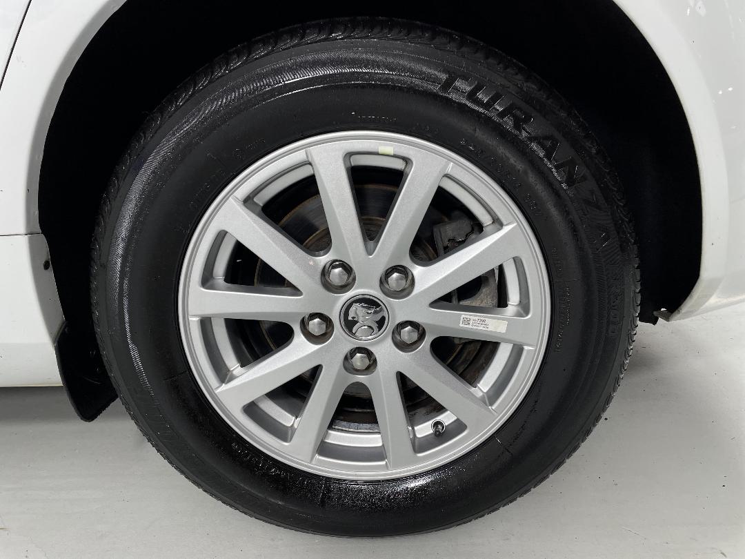 Photo '11' of Holden Commodore