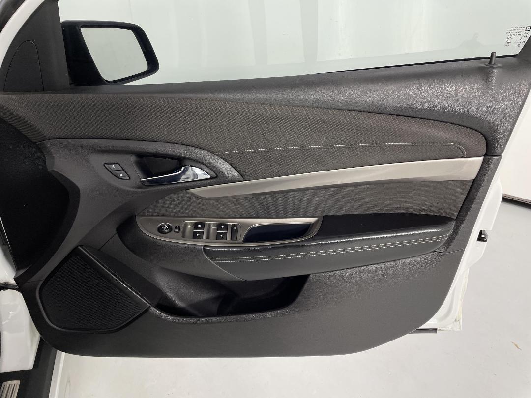 Photo '15' of Holden Commodore