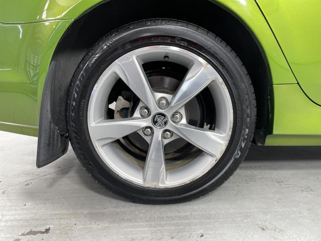 Photo '12' of Holden Commodore Photo '12' of Holden Commodore