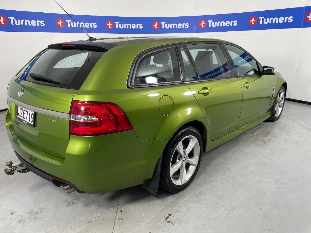 Photo '7' of Holden Commodore Photo '7' of Holden Commodore